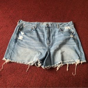 American Eagle cut off mom jean shorts size 18